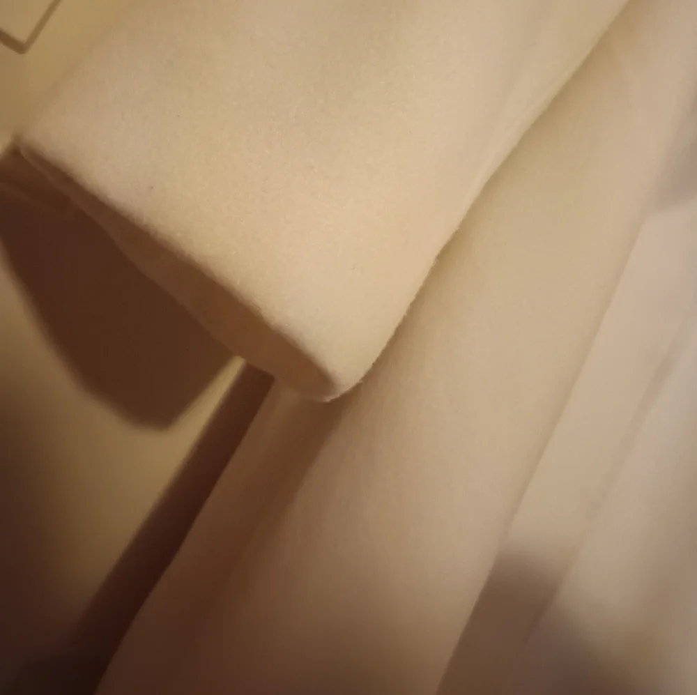 Elegant Like Wool Calvin Klein Women's White Coat, size XL - Picture 11 of 16